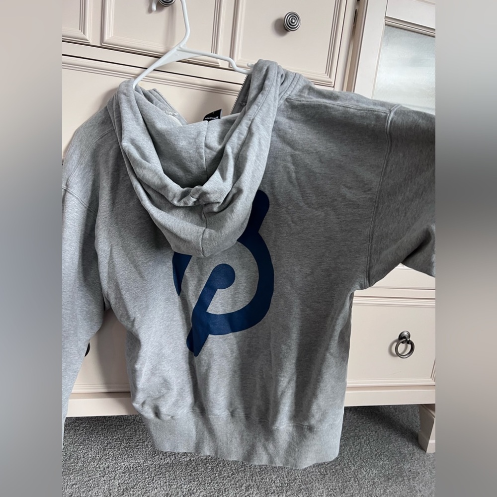 Peloton sweatshirt great condition